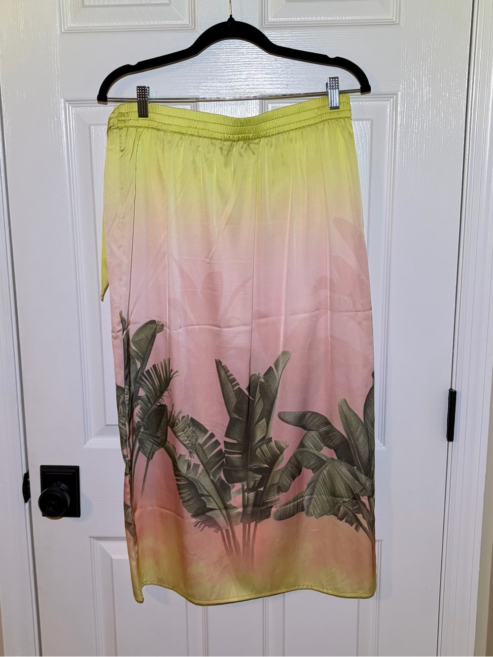 NWOT Tropical Ombre Faux Wrap Skirt with Palm Print Birder Motif. Size Large - Picture 4 of 4